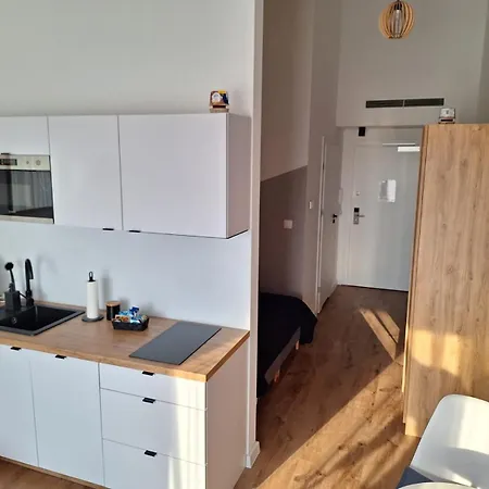 Blu M Z Basenem Apartment